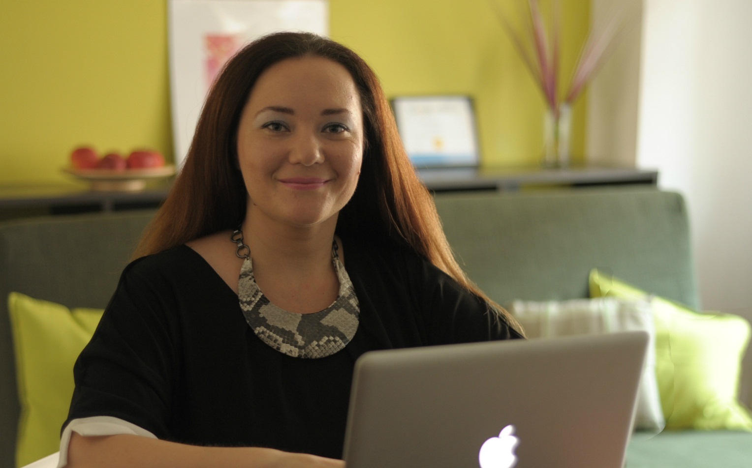 Interviu cu un antreprenor : Ela Iliesi, Rezistenta Online