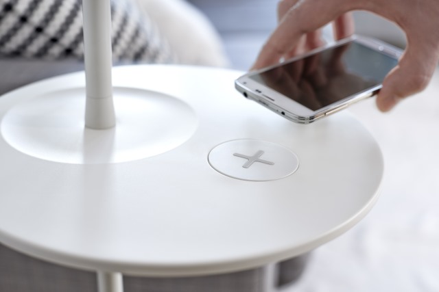 IKEA lanseaza colectia de produse pentru incarcare wireless